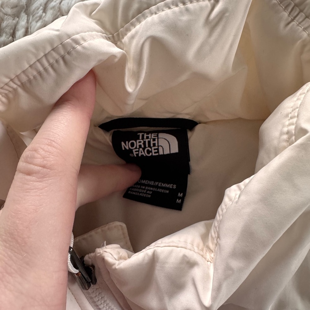 The North Face Cream Puffer Vest - Picture 4 of 8